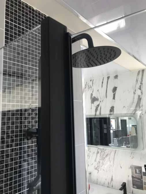 Roman Lumin8 Pivoting Bath Screen - Matt Black Frame 5 Roman Lumin8 Pivoting Bath Screen - Matt Black Frame - Image 5