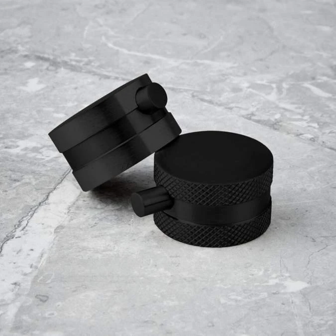 Scudo Core Black Round Handle, Head & Handset Riser Shower Kit 2 Scudo Core Black Round Handle, Head & Handset Riser Shower Kit - Image 2